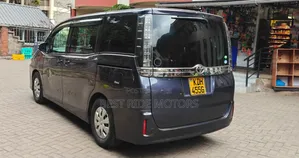 Toyota Voxy X 2WD 8-Seater 2015 Blue