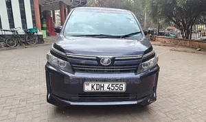 Toyota Voxy X 2WD 8-Seater 2015 Blue