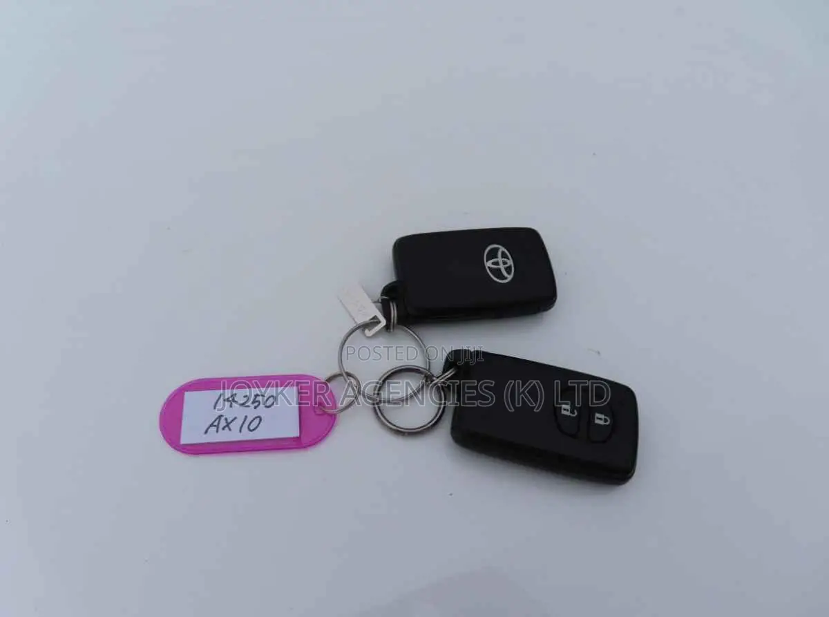 Toyota Axio 1.5 Hybrid 2WD 2019 White