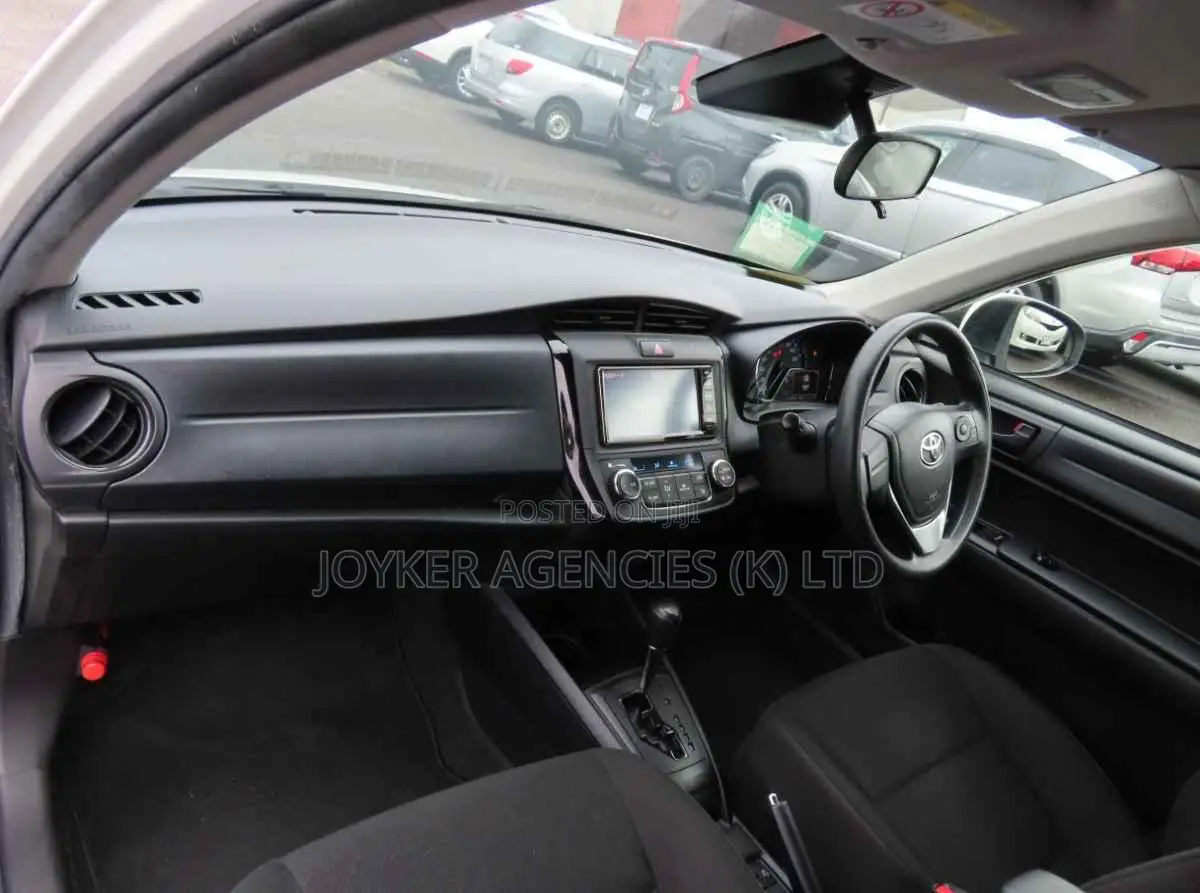 Toyota Axio 1.5 Hybrid 2WD 2019 White