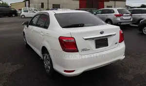 Toyota Axio 1.5 Hybrid 2WD 2019 White
