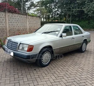 Mercedes-Benz 200E 1990 Silver