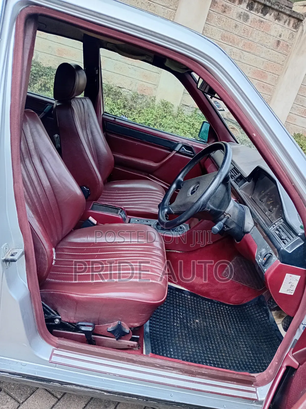 Mercedes-Benz 200E 1990 Silver