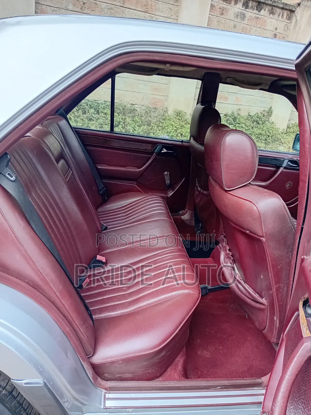 Mercedes-Benz 200E 1990 Silver