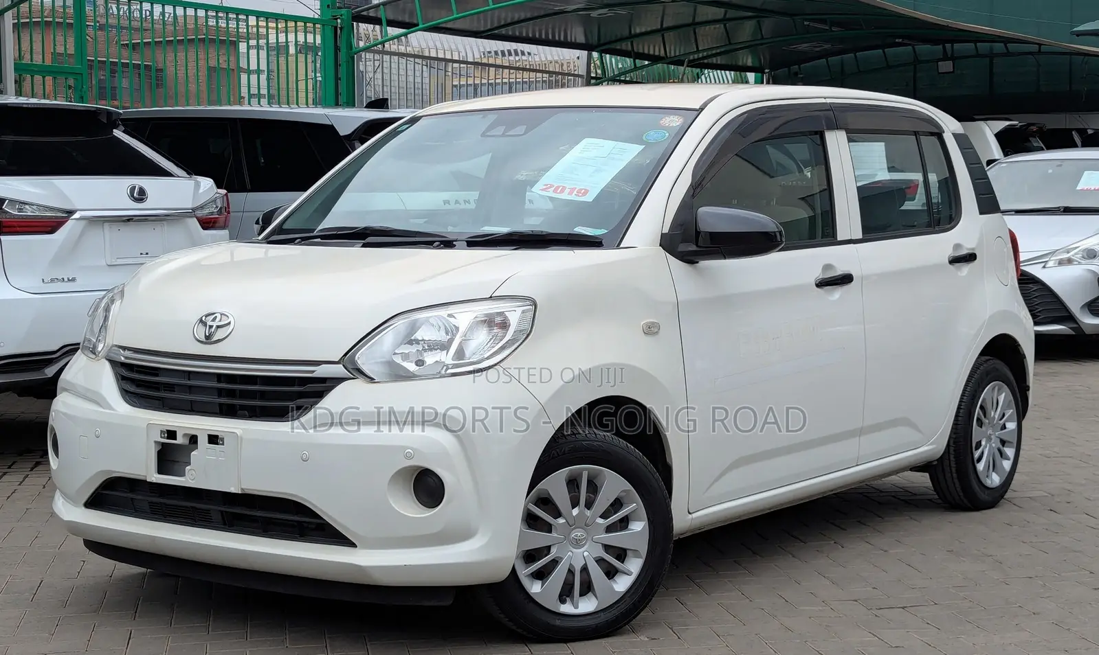 Toyota Passo 2019 White