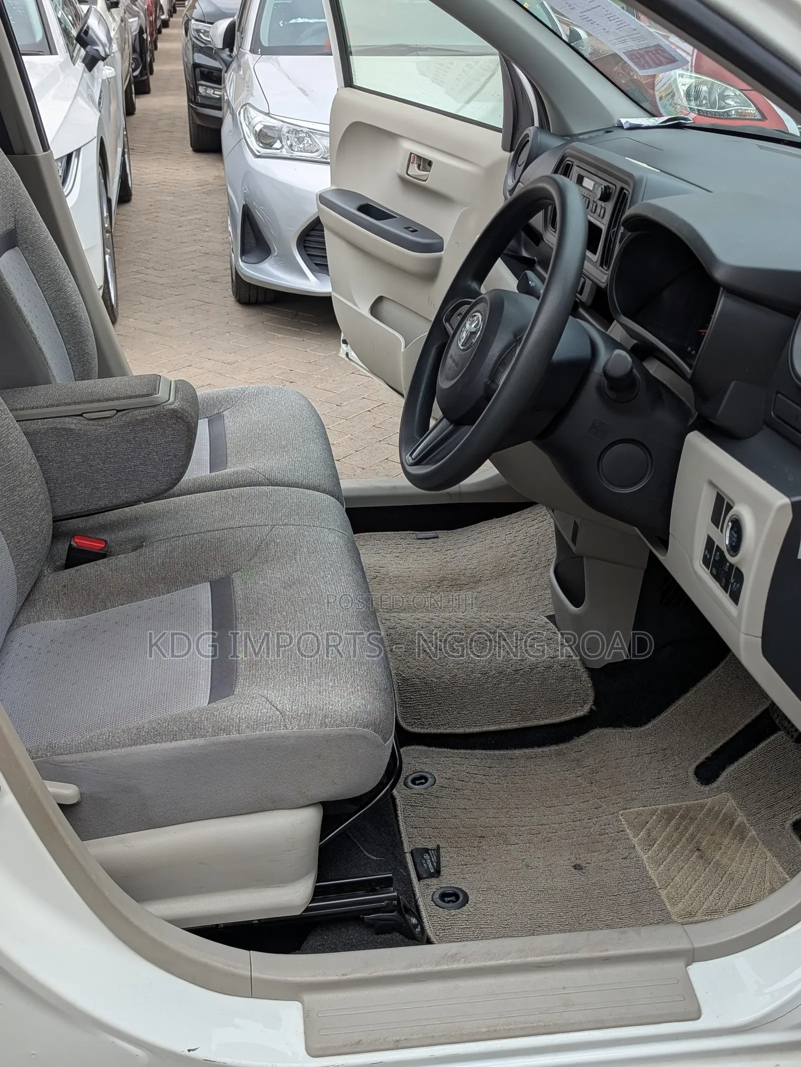 Toyota Passo 2019 White