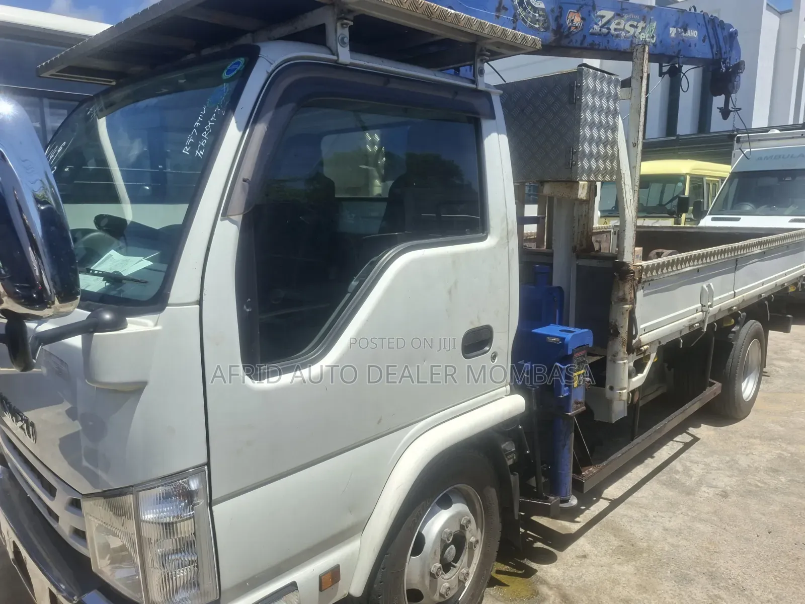Isuzu Elf Crane 4t 2019 White