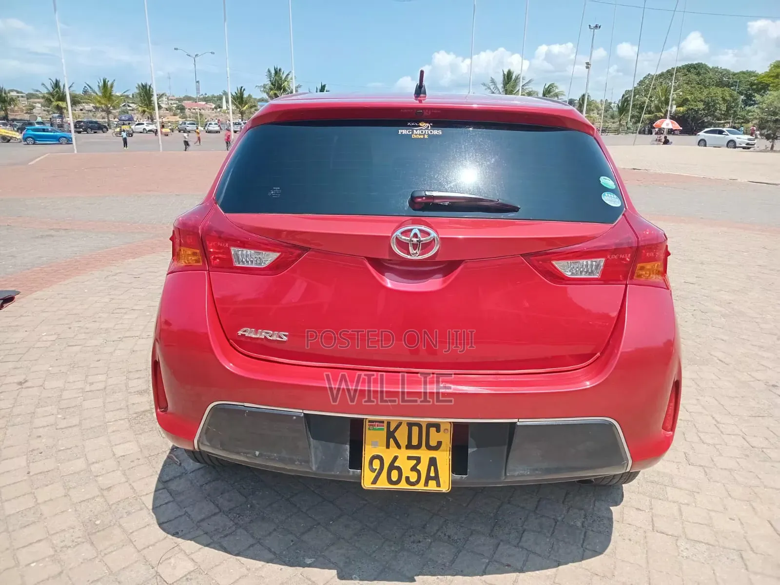 Toyota Auris 2013 Red