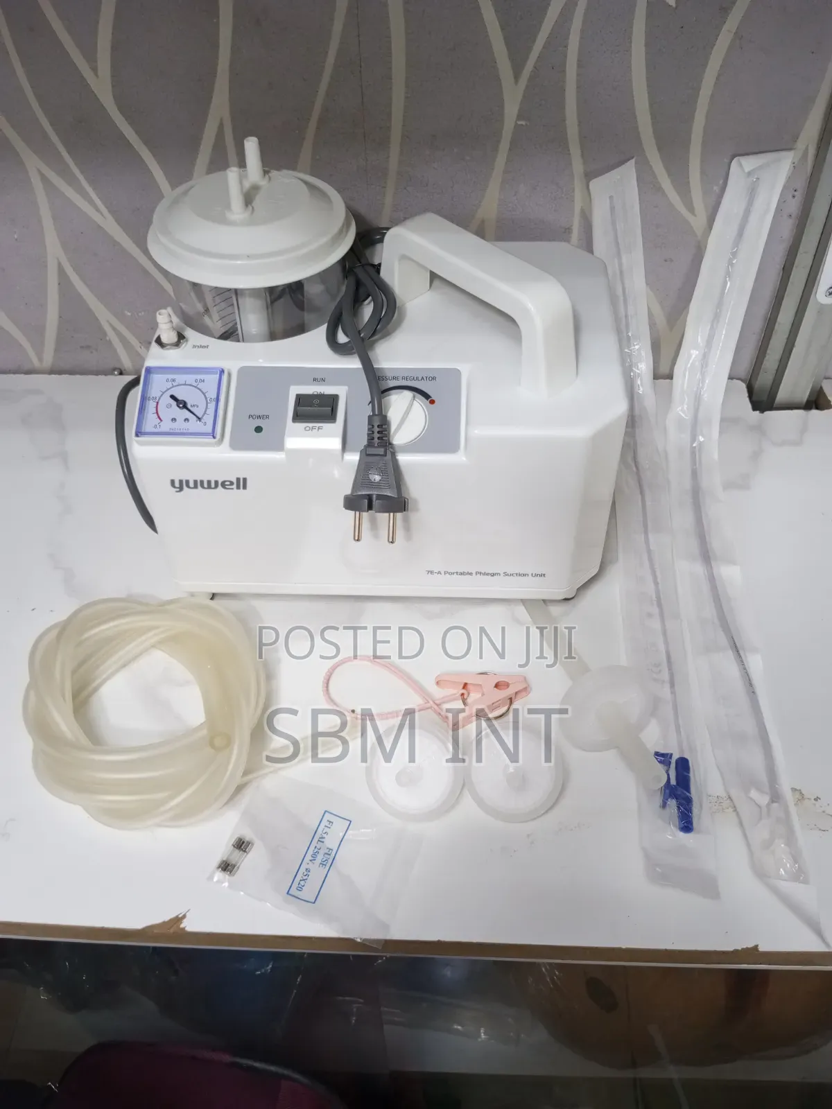 Suction Machine Electric 1 Bottle (Yuwell)