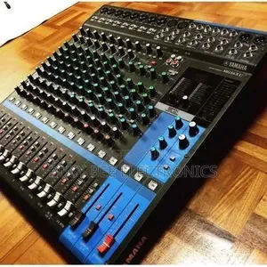 Classic MG16XU 16-Channel Mixer With USB and FX