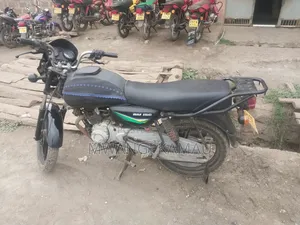 Bajaj Boxer 150 UG 2025 Black