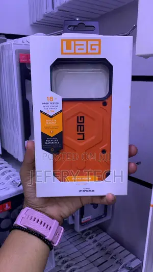 White UAG (Urban Armor Gear) MagSafe Case for the iPhone 17 Pro Max.