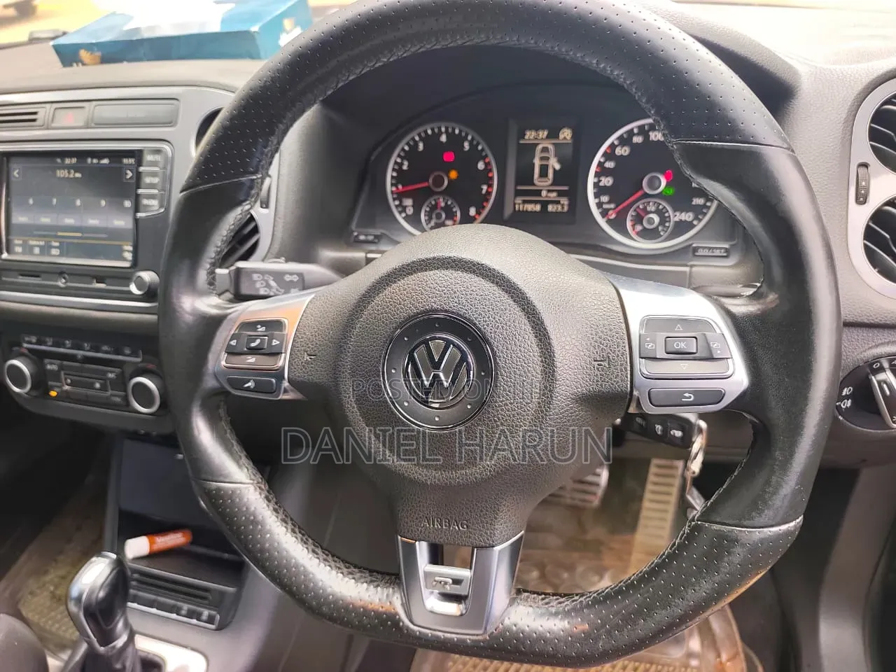 Volkswagen Tiguan S with Sunroof 2013 Black
