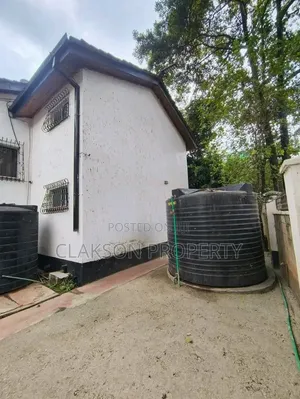 5bdrm Townhouse / Terrace in Kilimani, Hurlingham for rent