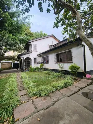 5bdrm Townhouse / Terrace in Kilimani, Hurlingham for rent