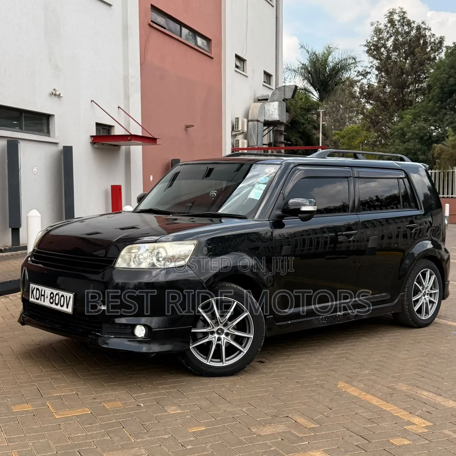 Toyota Corolla Rumion Hatchback 1.5 FWD 2015 Black