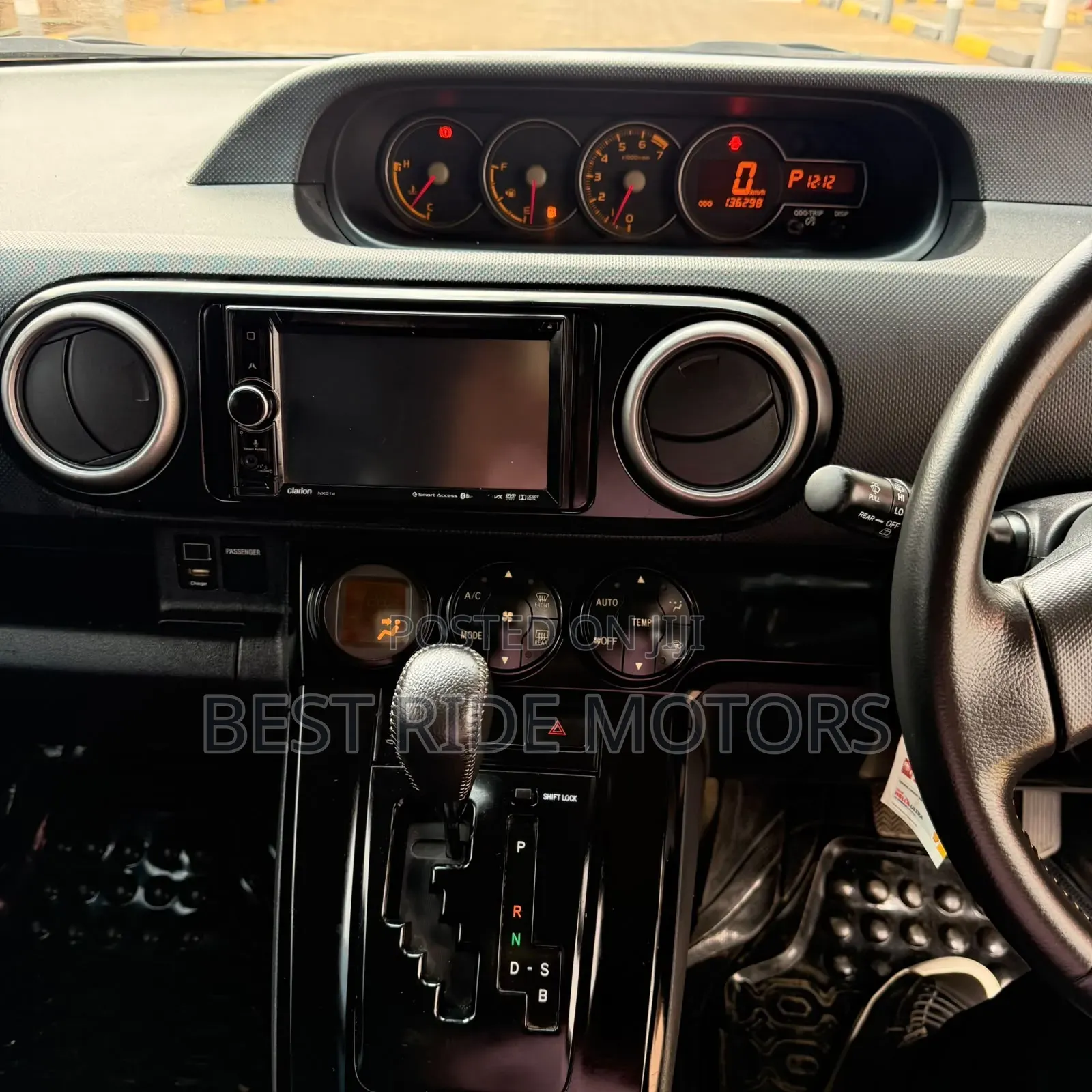 Toyota Corolla Rumion Hatchback 1.5 FWD 2015 Black