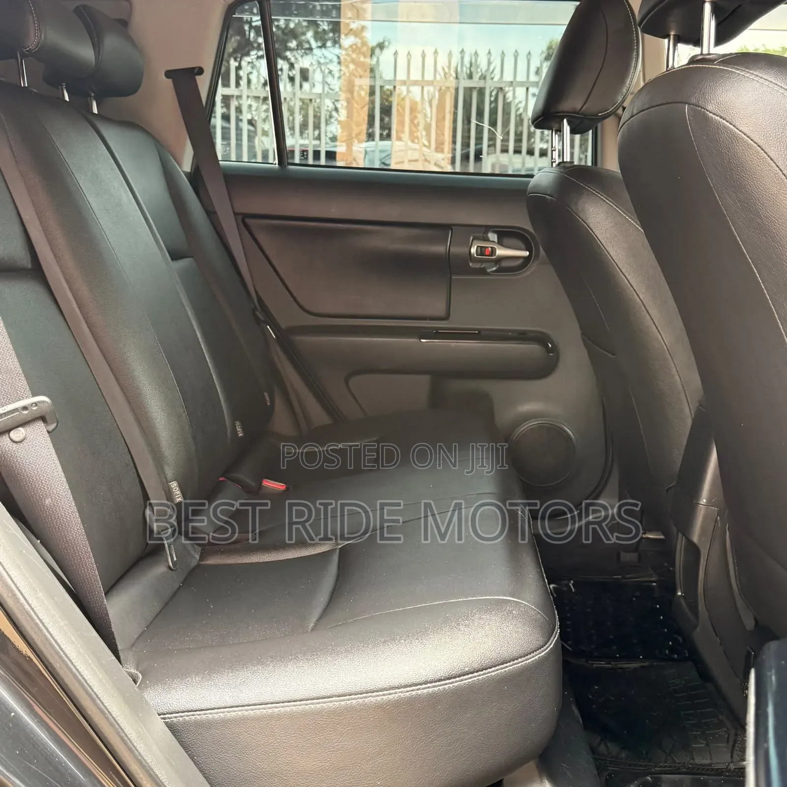 Toyota Corolla Rumion Hatchback 1.5 FWD 2015 Black