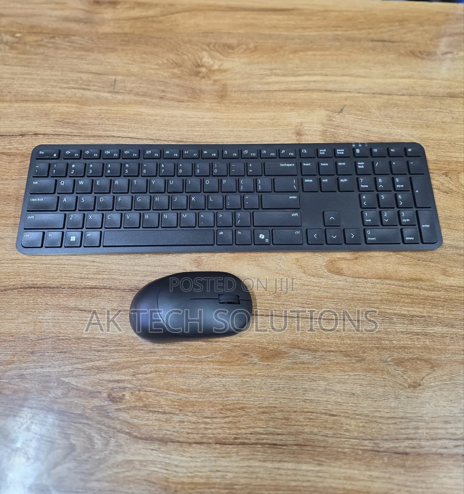 Dell Pro 5 Wireless Keyboard(KB526) 
Super Slim and Comfortable