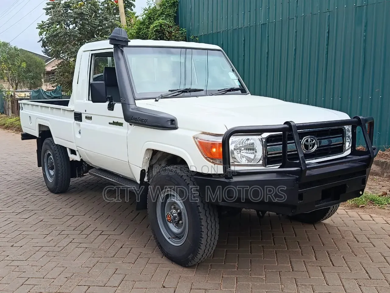 Toyota Land Cruiser 76 Series 2017 White