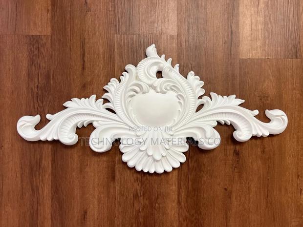 Elegant White Decorative Wall Applique | Ornamental Moulding