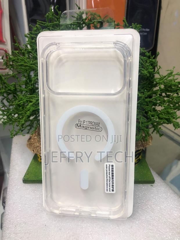 Clear Magnetic MagSafe Case Packaged in a Pack for iPhone 17 Pro Max - thumbnail 2