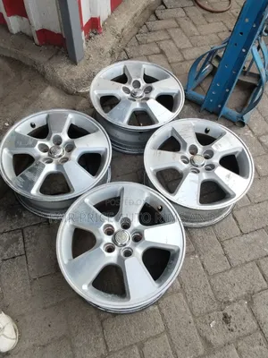 Size 15/5/100 Originlas Toyota