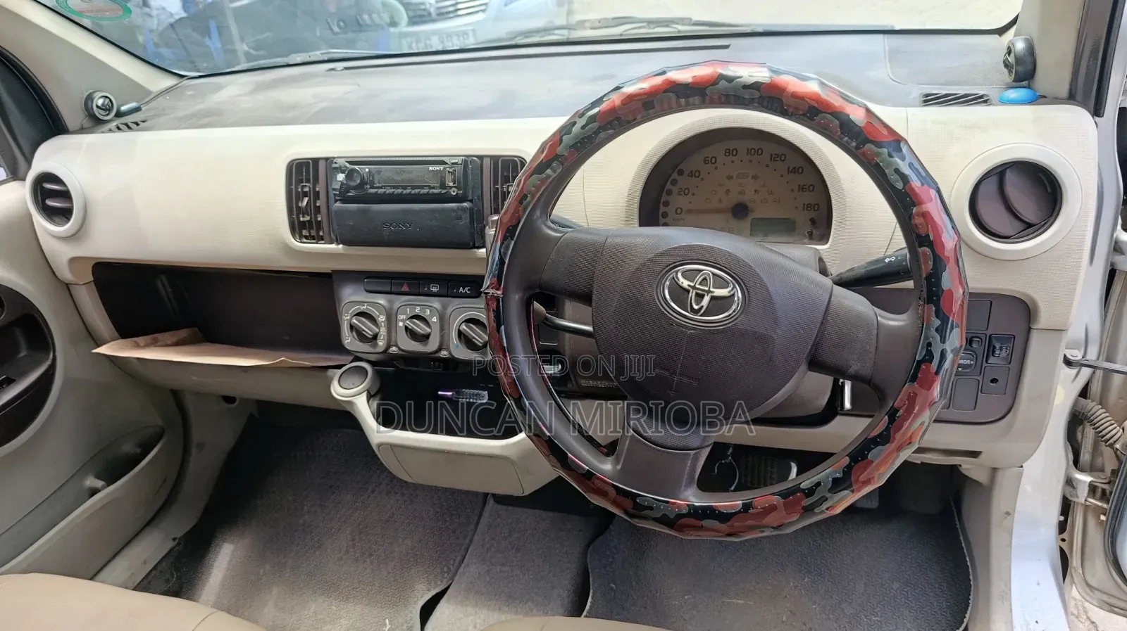 Toyota Passo 2013 Silver