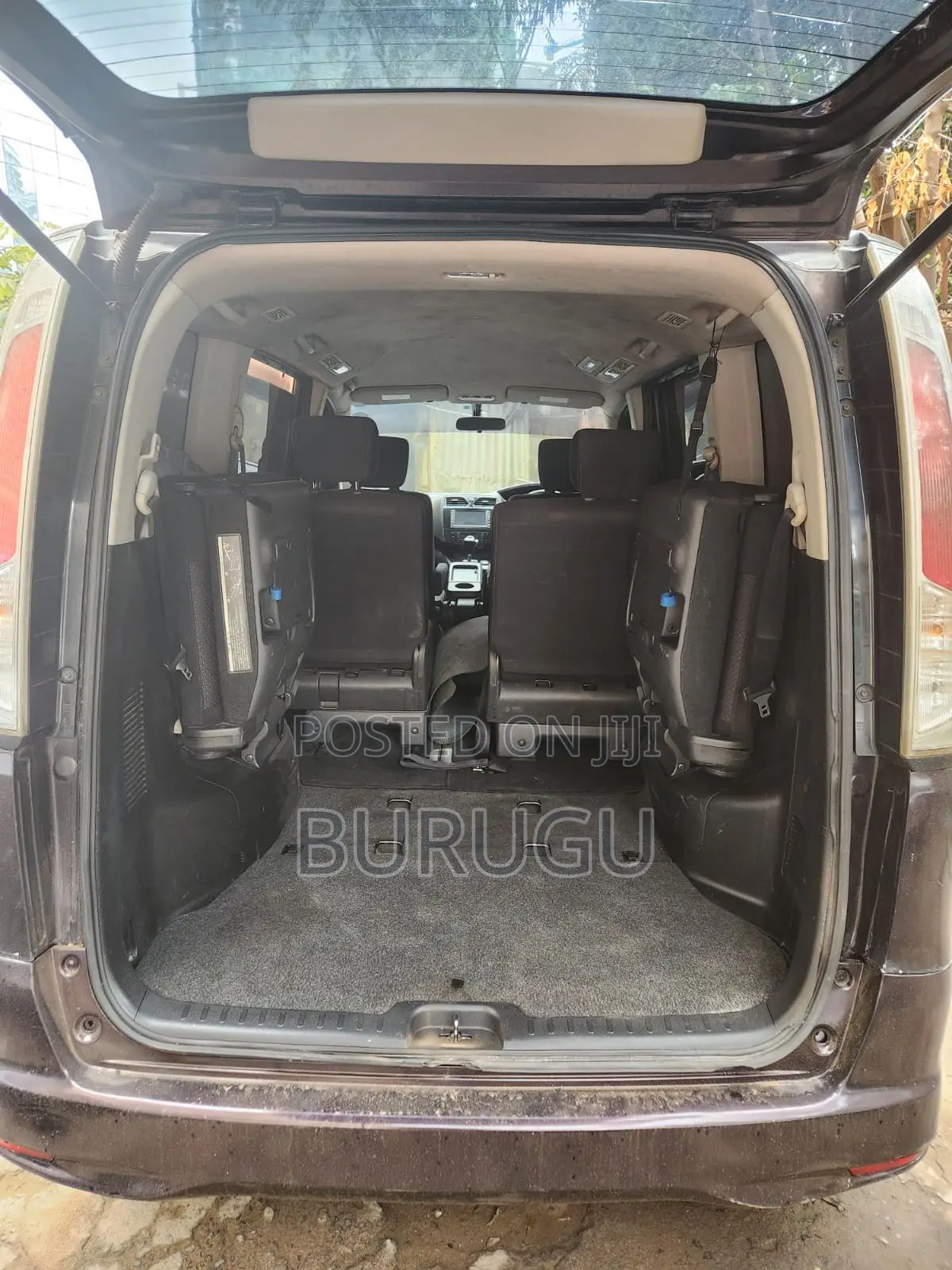 Nissan Serena 2011 Black