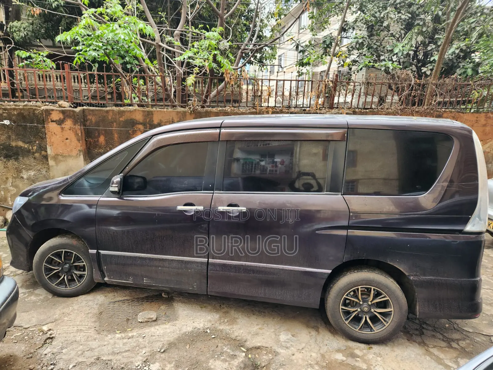 Nissan Serena 2011 Black