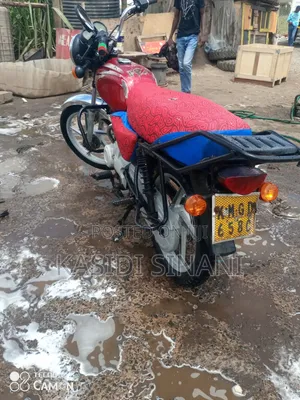Bajaj Boxer 100 2022 Red