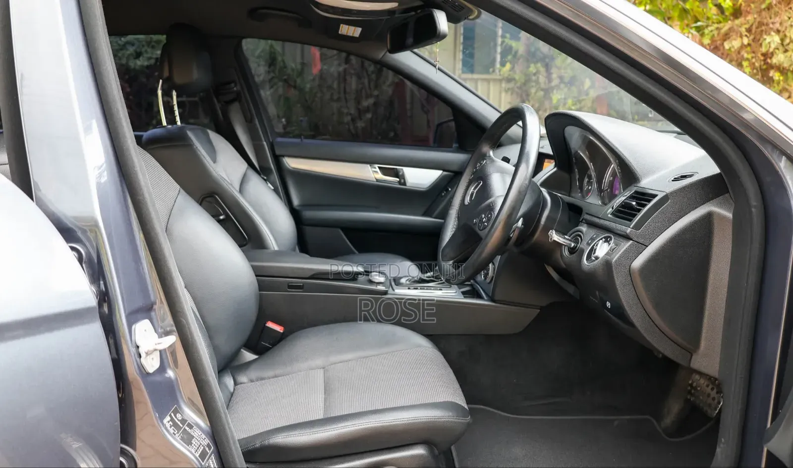 Mercedes-Benz C180 2012 Gray