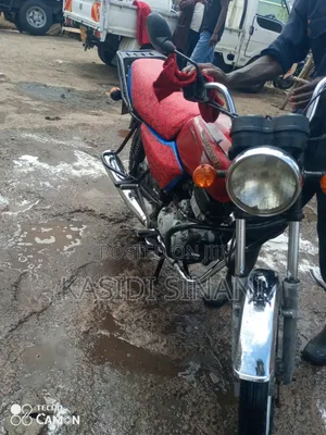 Bajaj Boxer 100 2022 Red