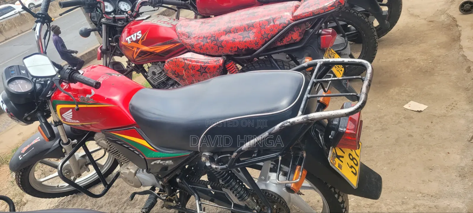 Honda CB 2025 Red