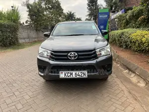 Toyota Hilux 2018 Gray