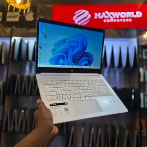 New Laptop HP 14-ep0063 8GB Intel Core i3 SSD 256GB