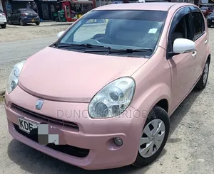 Toyota Passo 2014 Pink