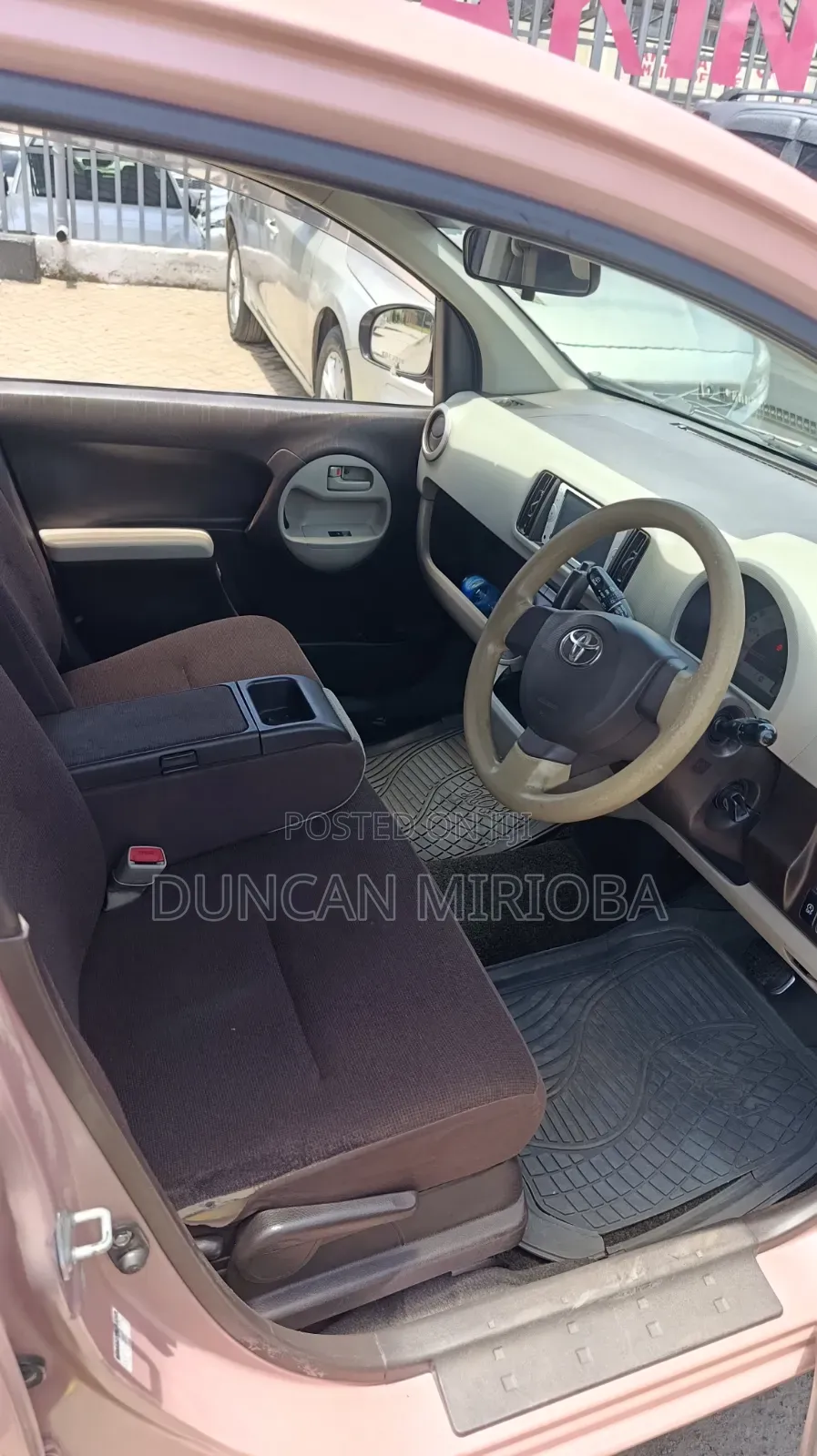 Toyota Passo 2014 Pink