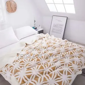 Super Soft 6x6 Fleece Woolen Bedspread