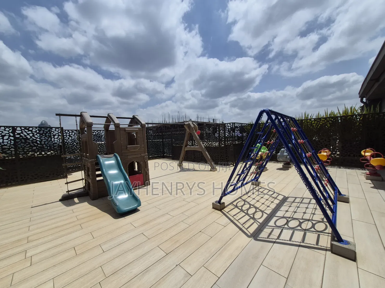 2bdrm Apartment in Riverside Square for rent