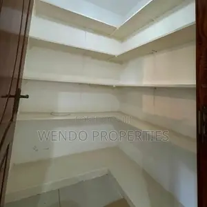 2bdrm Apartment in Lakeview Estate for rent