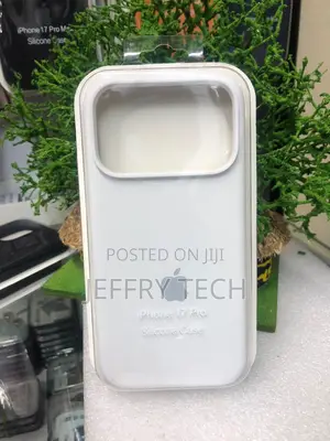 White Apple Silicone Case With MagSafe Designed for iPhone 17 Pro Max