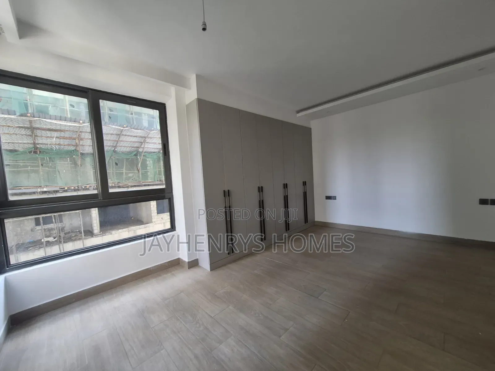 2bdrm Apartment in Riverside Square for rent