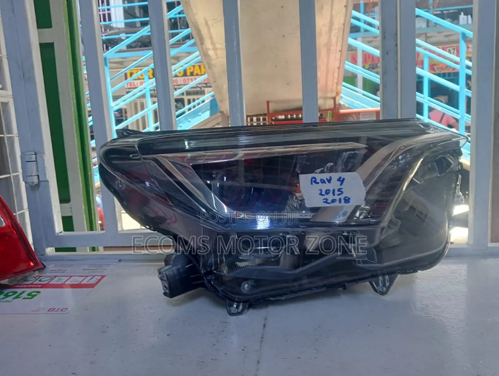Toyota RAV 4 2018 Headlight