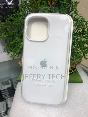 White Apple Silicone Case With MagSafe Designed for iPhone 17 Pro Max