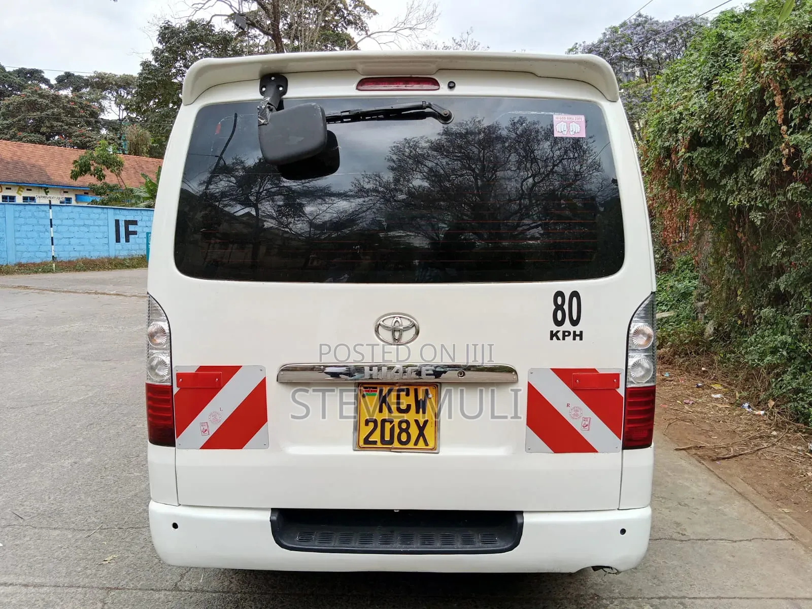 Toyota HiAce 2012 White