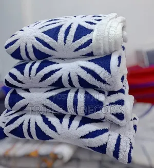 Cloud-Soft 6x6 Fleece Woolen Throw Sheet