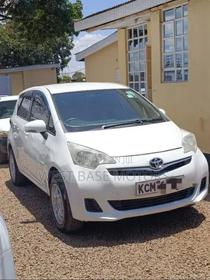 Toyota Ractis 2010 White