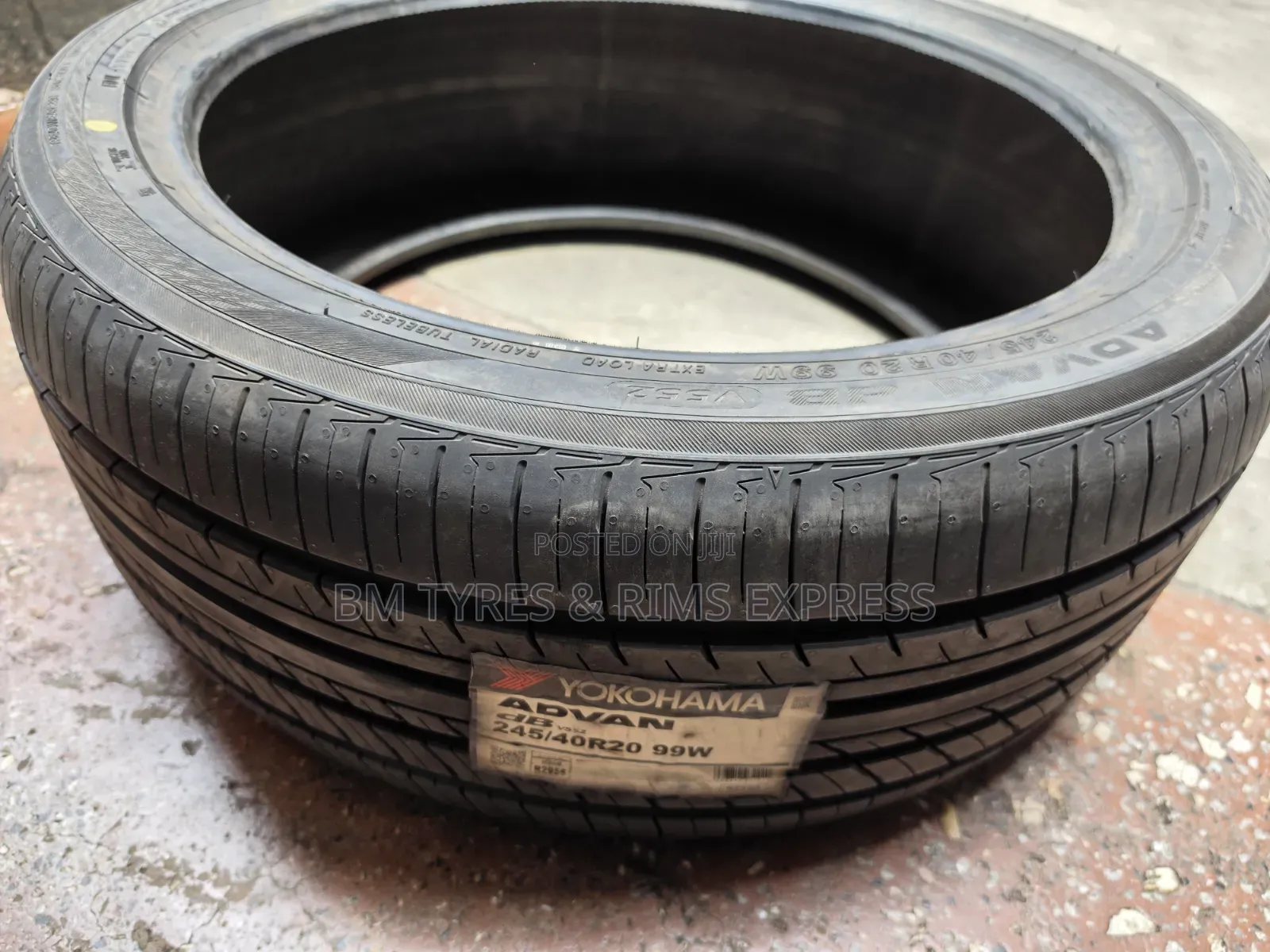 245 /40 R20 YOKOHAMA TIRES (Japan)