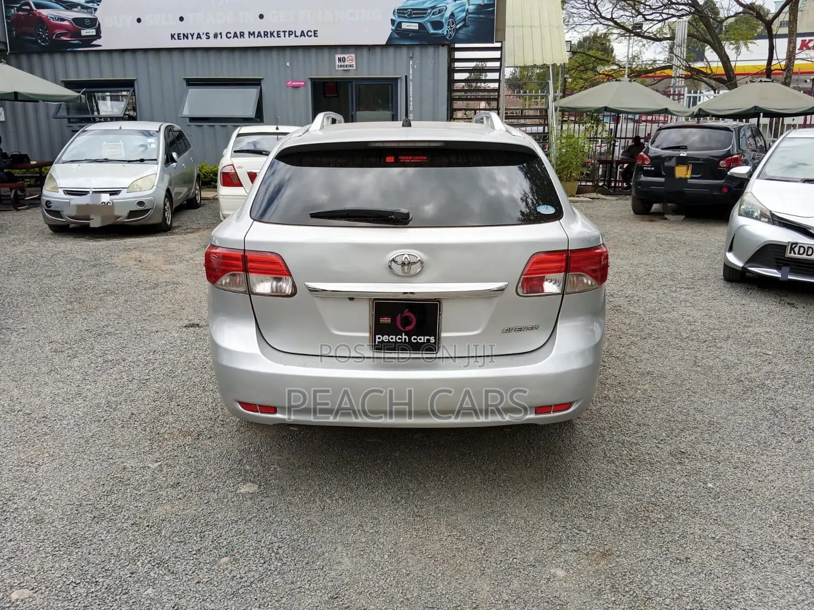 Toyota Avensis 2014 Silver